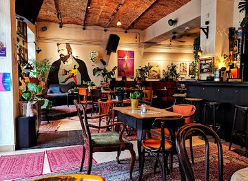 hungary/bakony/bar/papirkutya