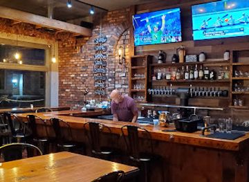 washington/columbia-river-gorge/bar/red-bluff-tap-house