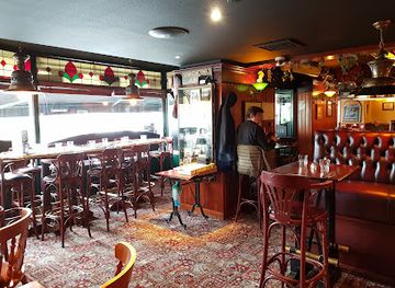 france/brittany-coast/bar/the-breizh-shelter