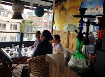 nepal/kathmandu/boudhanath/bar/connections-bar-and-grill