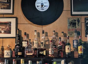 cameroon/mbam-djerem-national-park/bar/le-discophage-douala