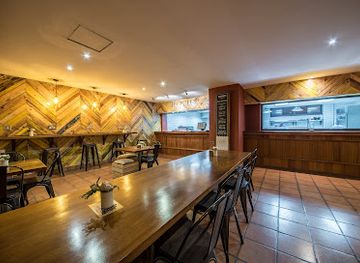 uganda/kidepo-valley-national-park/bar/heights-bar-and-cafe