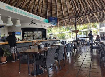 costa-rica/guanacaste/bar/the-whiskey-howler-beach-bar-and-grill
