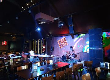 indonesia/jakarta/bar/hw-helen-s-live-bar-gunawarman