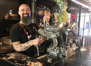 netherlands/rotterdam/kop-van-zuid/bar/bar-break