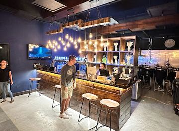 northern-mariana-islands/banzai-cliff/bar/tapped-out