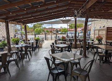 texas/hill-country/bar/western-edge-kitchen-cocktails