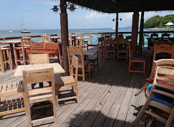 saint-vincent-and-the-grenadines/mustique/bar/basil-s-bar