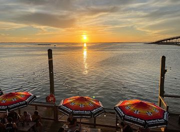 texas/padre-island-national-seashore/bar/doc-s-seafood-and-steaks