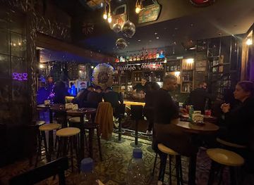 lebanon/mount-lebanon/bar/the-retro-pub-mar-mikhael