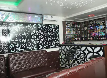 SPACE LOUNGE & BAR
