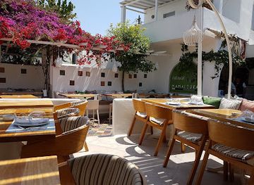 greece/mykonos/chora/bar/alley-cafe