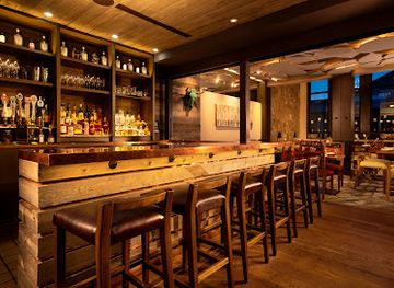 wyoming/jackson-hole/bar/figs