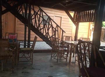 ghana/axim/bar/zanzibar