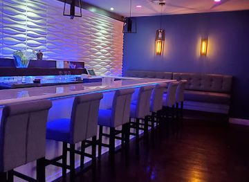 the-bahamas/grand-bahama/bar/cocktails-on-the-bay