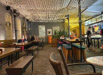 ukraine/svydovets-mountains/bar/pink-freud-kyiv