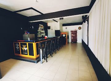 jamaica/dry-harbour-mountains/bar/the-candor-bar-lounge