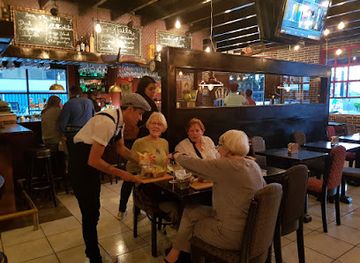 costa-rica/southern-zone/bar/central-pub