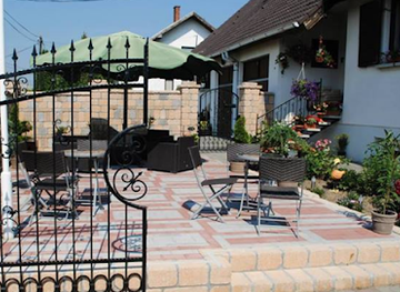 hungary/western-transdanubia/bar/visi-kocsma