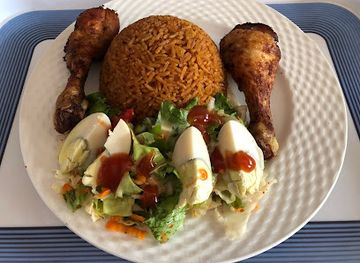 ghana/akyem/bar/akualistic-pub