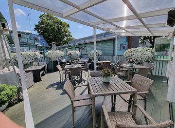 estonia/haapsalu-castle/bar/wiigi-kohvik