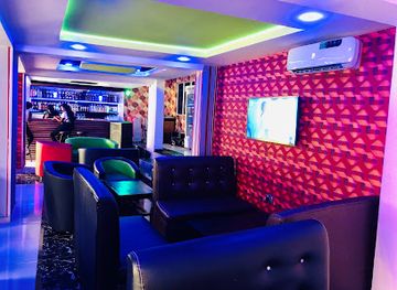 nigeria/iita-forest-reserve/bar/vegas-lounge-bar