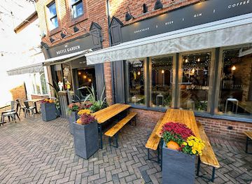 united-kingdom/east-midlands/bar/the-bottle-garden-leicester