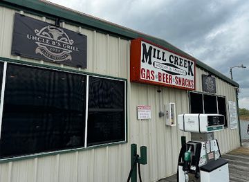 oklahoma/lake-texoma/bar/uncle-b-s-grill