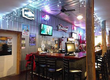 iowa/yellow-river-state-forest/bar/center-street-bar-grill