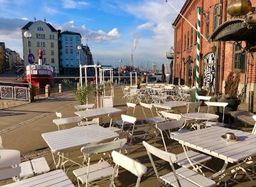 finland/helsinki-archipelago/bar/holiday-bar