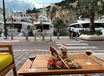 monaco/jardin-exotique/bar/le-rouge-et-le-blanc