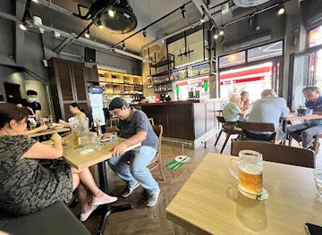 singapore/bukit-timah/bar/harry-s-holland-village