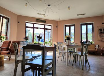 czechia/sumava/bar/cafe-mraz