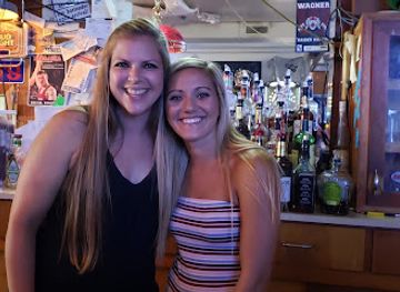 south-dakota/lake-francis-case/bar/b-lou-s-bar