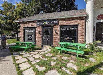 vermont/bennington-battle-monument/bar/bennington-avocado-pit