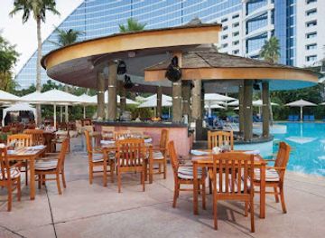united-arab-emirates/dubai/jumeirah-beach/bar/jumeirah-beach-hotel-pool-bar
