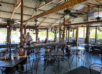florida/everglades/bar/camellia-street-grill