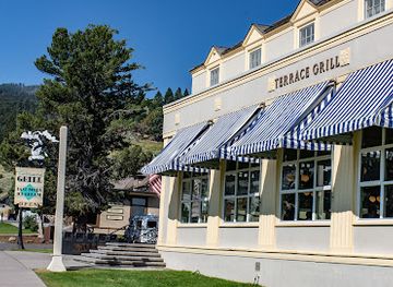 montana/yellowstone-national-park/bar/mammoth-terrace-grill