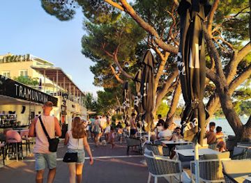 croatia/makarska/bar/tramuntana