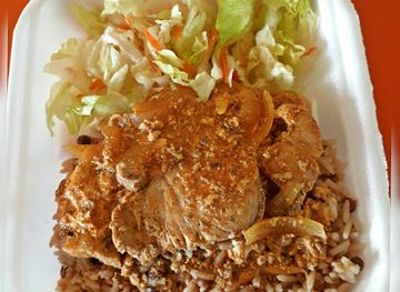 barbados/paynes-bay/bar/peters-variety-bar-grill