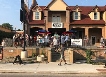 ohio/akron/highland-square/bar/ray-s-pub