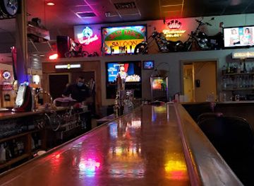 Crazy Earl's Cocktails & Pool