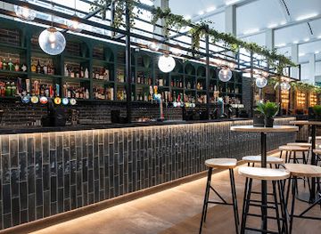 united-kingdom/renfrewshire/bar/bird-signet-bar