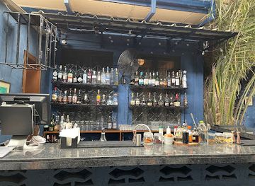 ghana/fante/bar/front-back