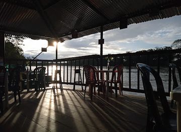 colombia/cano-cristales/bar/la-balsa-restaurante-bar
