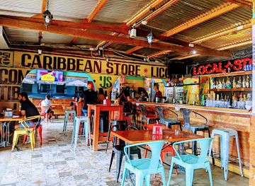 aruba/palm-beach/bar/local-store-aruba
