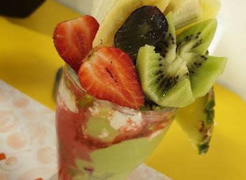 lebanon/koura/bar/litchi-cocktail