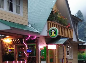 nepal/gokyo-lakes/bar/reggae-bar