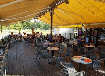 croatia/zagreb/jarun-lake/bar/caffe-charlie