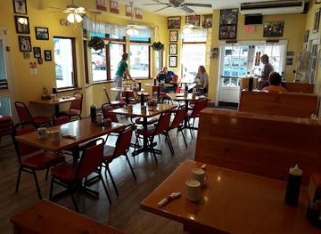 canada/northwest-territories/bar/jeannie-s-great-maine-breakfast